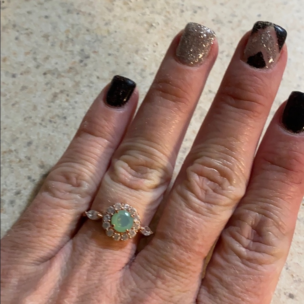 Ring - Picture 2 of 4